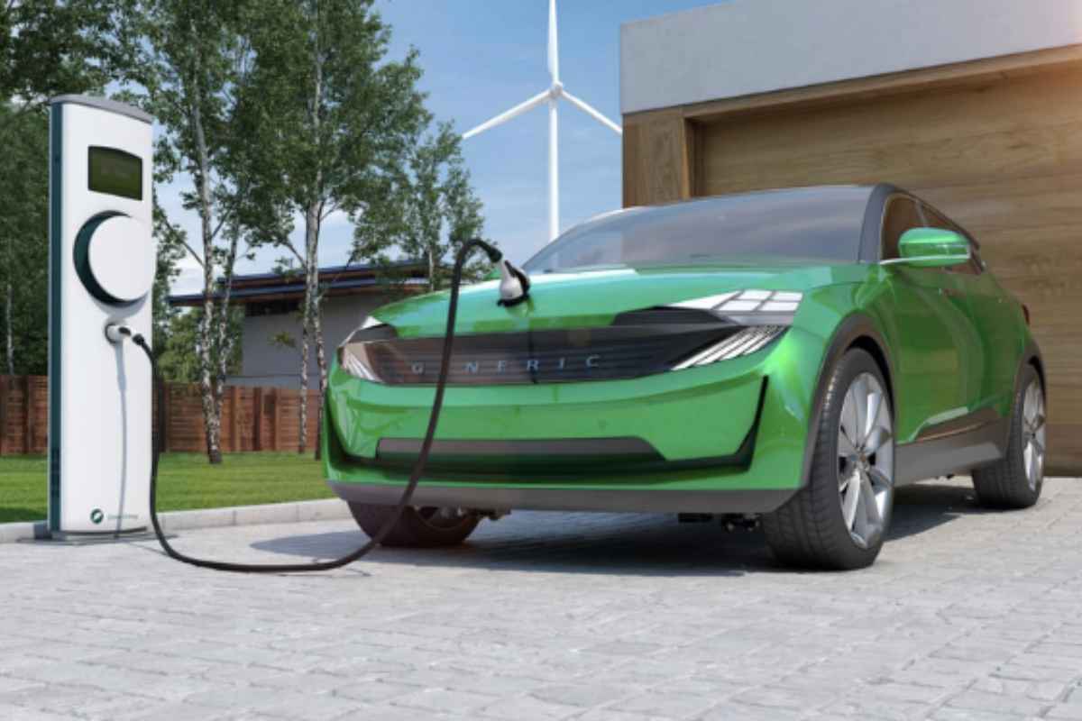 Il professor Christoph Buchal, fisico e autore di numerosi studi nel campo della fisica applicata e dell’energia, da anni si dedic