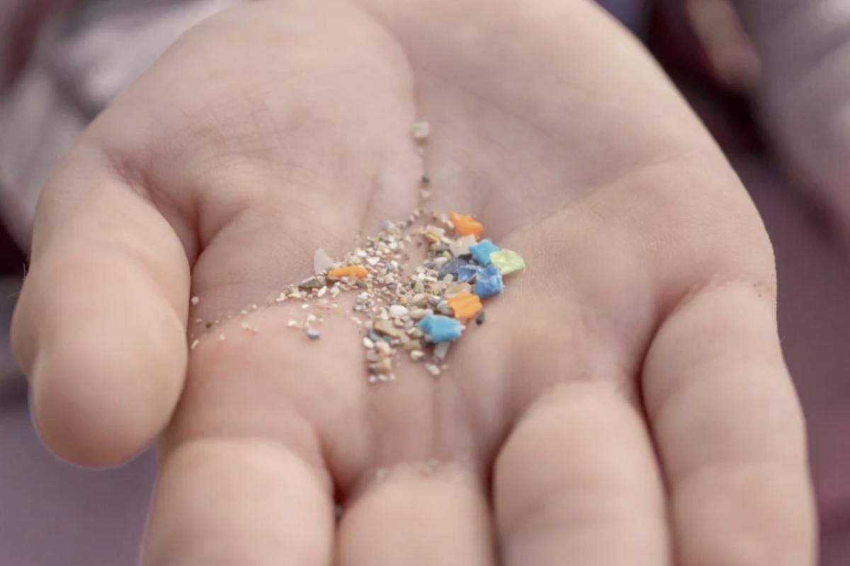 La lotta contro l’inquinamento da microplastiche è una sfida globale che richiede interventi coordinati a livello internazionale.